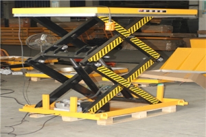 影響升降平臺車速度快慢的四大因素！