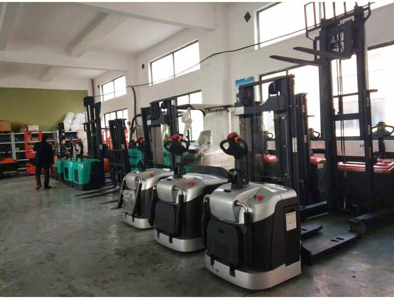 電動搬運(yùn)車2