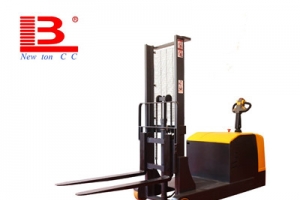 平衡重電動堆高車在未充滿電的前提下使用會有什么影響？