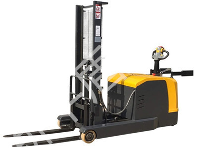 全電動(dòng)前移式堆高車(chē)