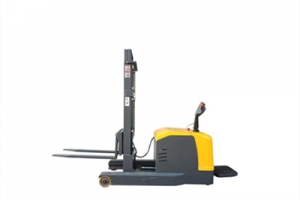 電動(dòng)堆高車廠家直銷聊聊倉(cāng)儲(chǔ)貨架操作的那些技巧