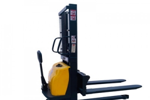 半電動堆高車廠家分析半電動堆高車各結(jié)構(gòu)零部件工作原理