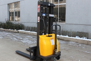 半電動(dòng)堆高車(chē)液壓系統(tǒng)故障診斷的常用方法有哪些？