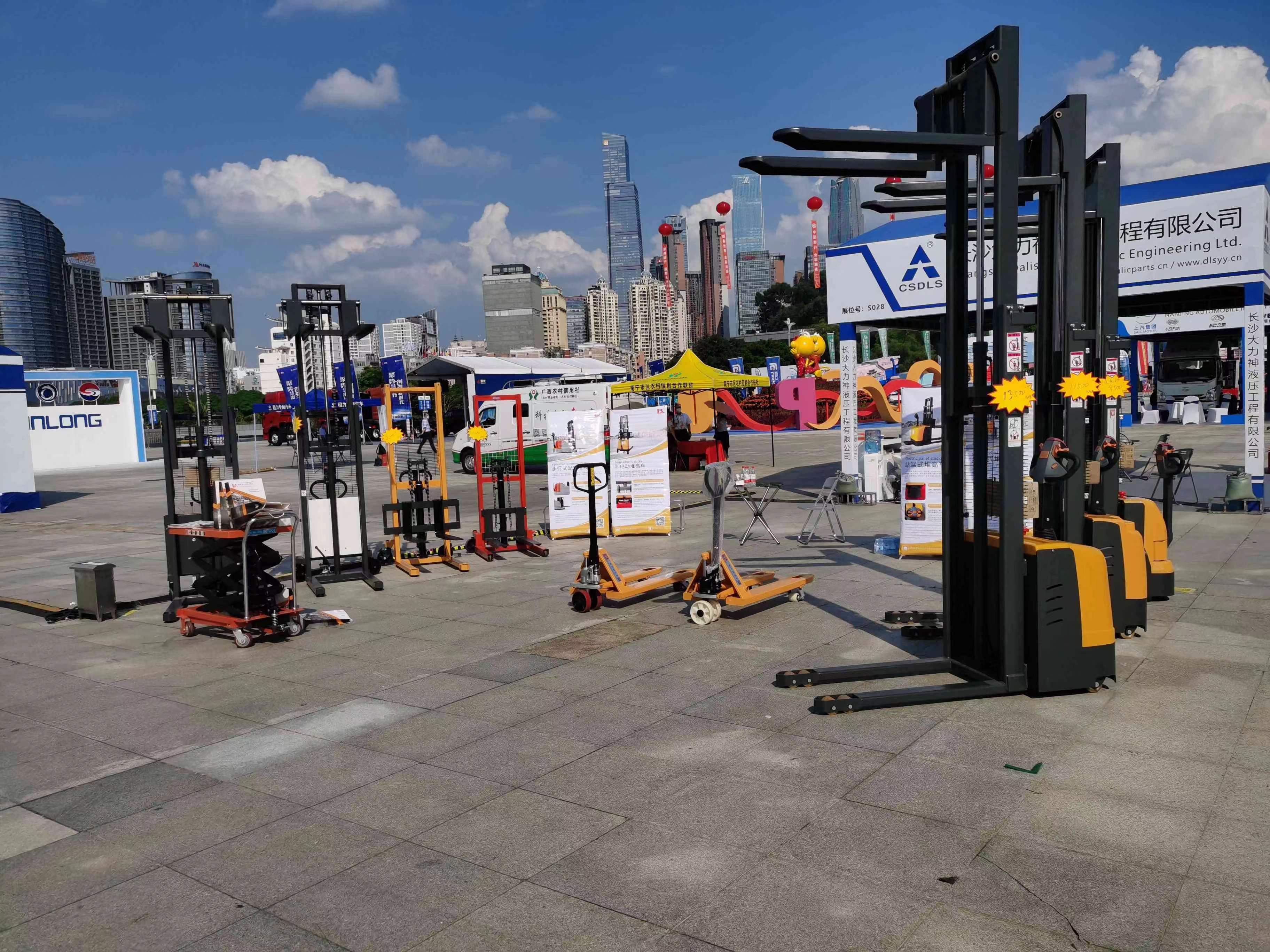 電動(dòng)叉車廠家