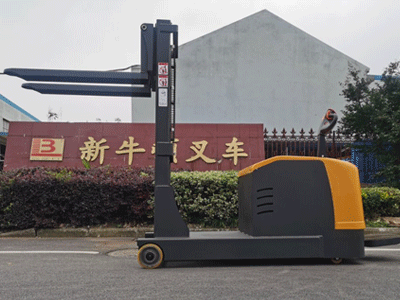 新牛盾平衡重堆高車